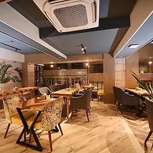 Aparthotel Daali &